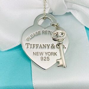 Tiffany & Co Heart Tag Key Pendant Necklace 925 Sterling 16” Return to Tiffany